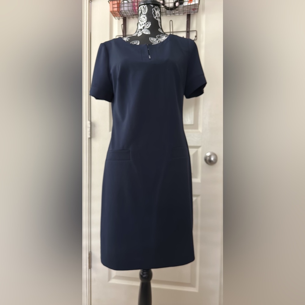 Stylish Sz 10 Tommy Hilfiger Loose Fitting Short Sleeve Dress | | Free Shipping!